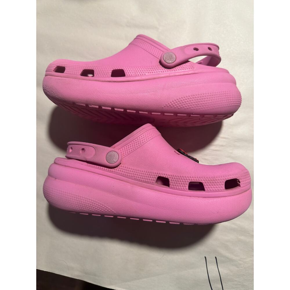 Kids Platform Crocs Size 4 with a Mr. Crabs Jibbitz - Picture 5 of 6